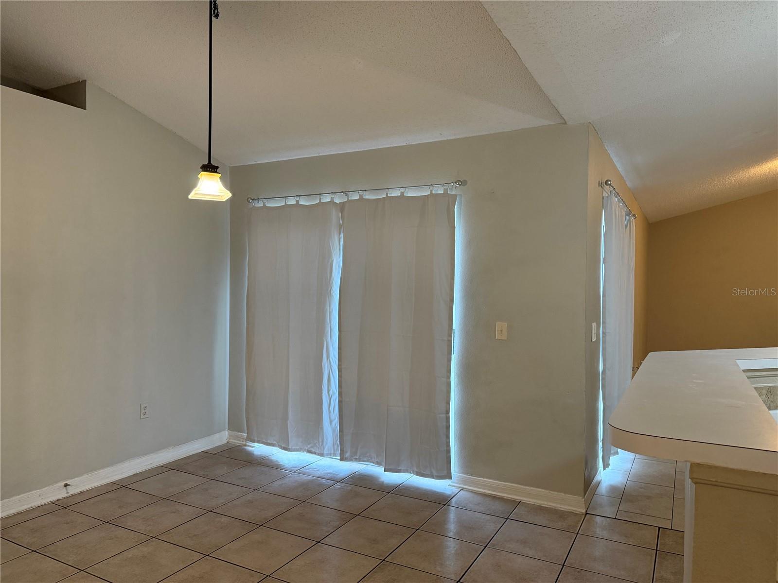 Image 14 of 19 For 1060 Dudley Drive