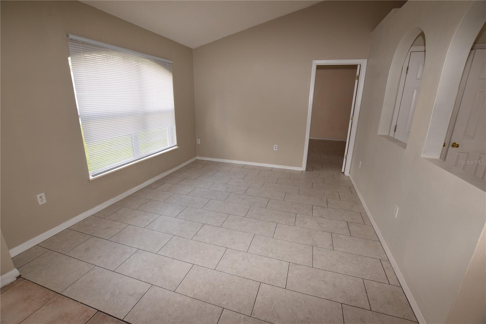 Image 6 of 19 For 1060 Dudley Drive