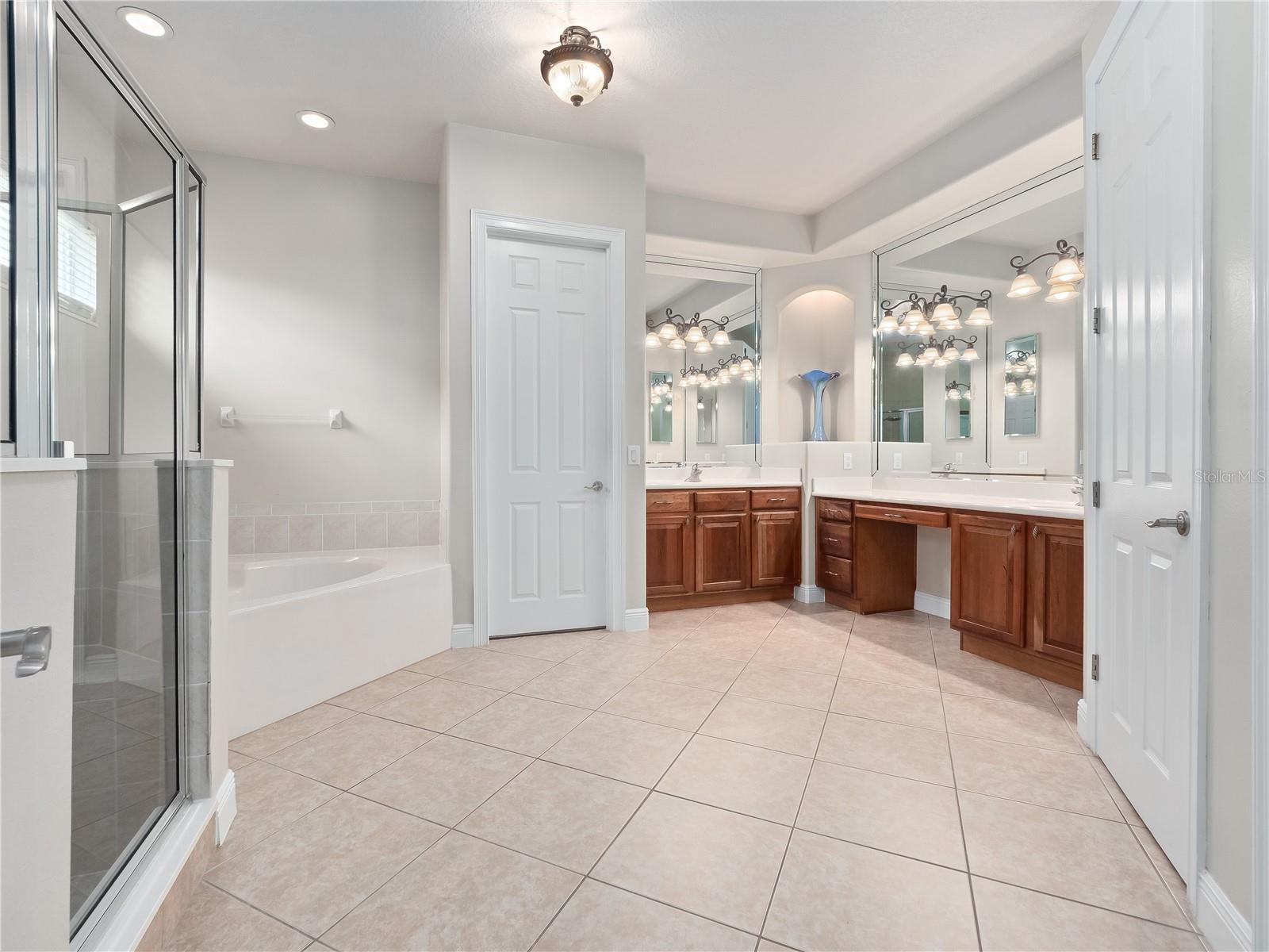 Image 34 of 67 For 8531 Cypress Hollow Court