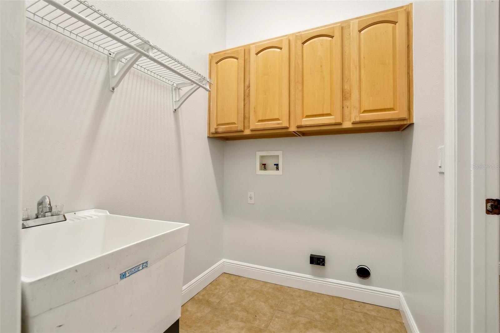 Image 21 of 31 For 604 Cheviot Court