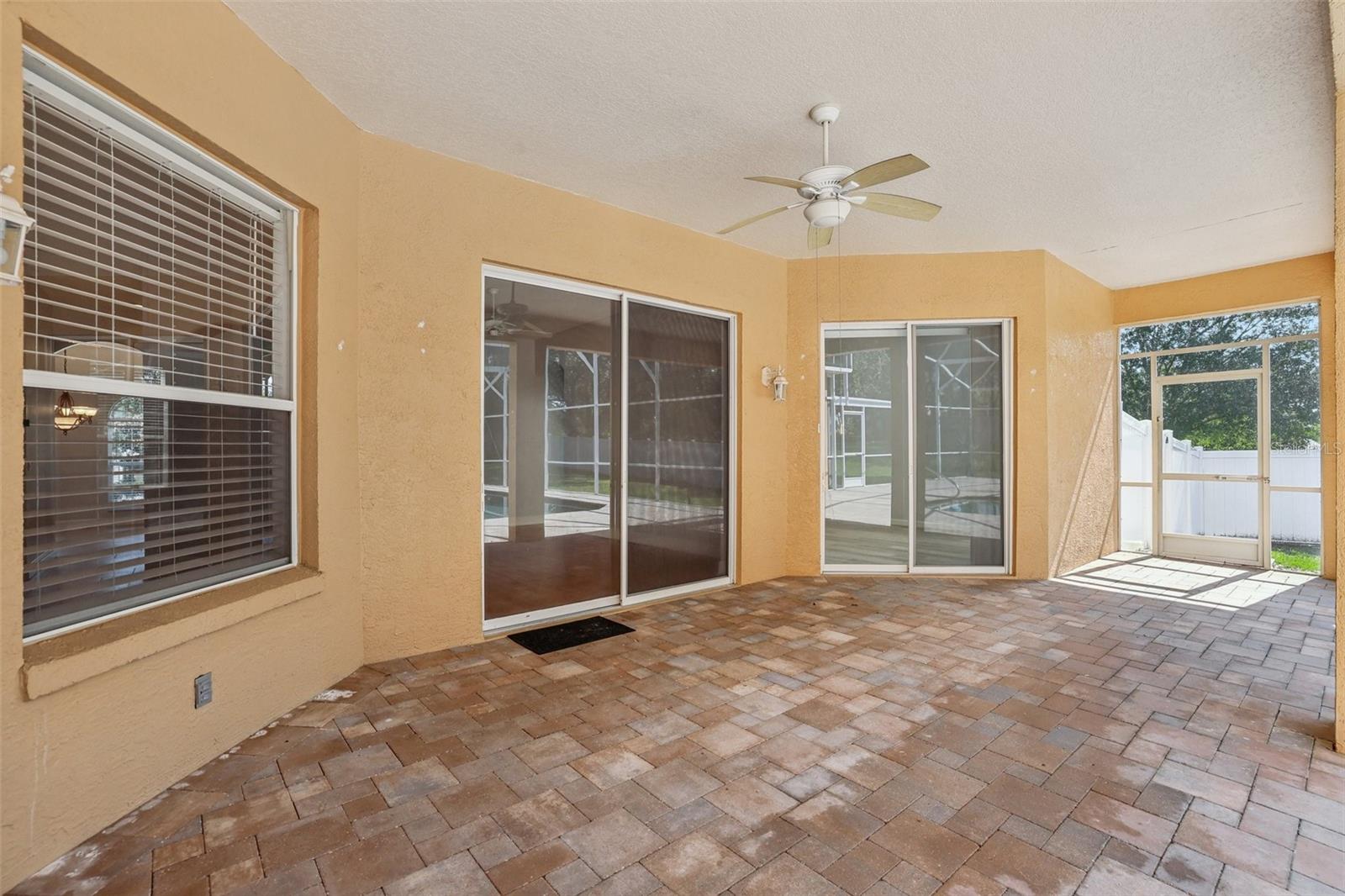 Image 22 of 31 For 604 Cheviot Court