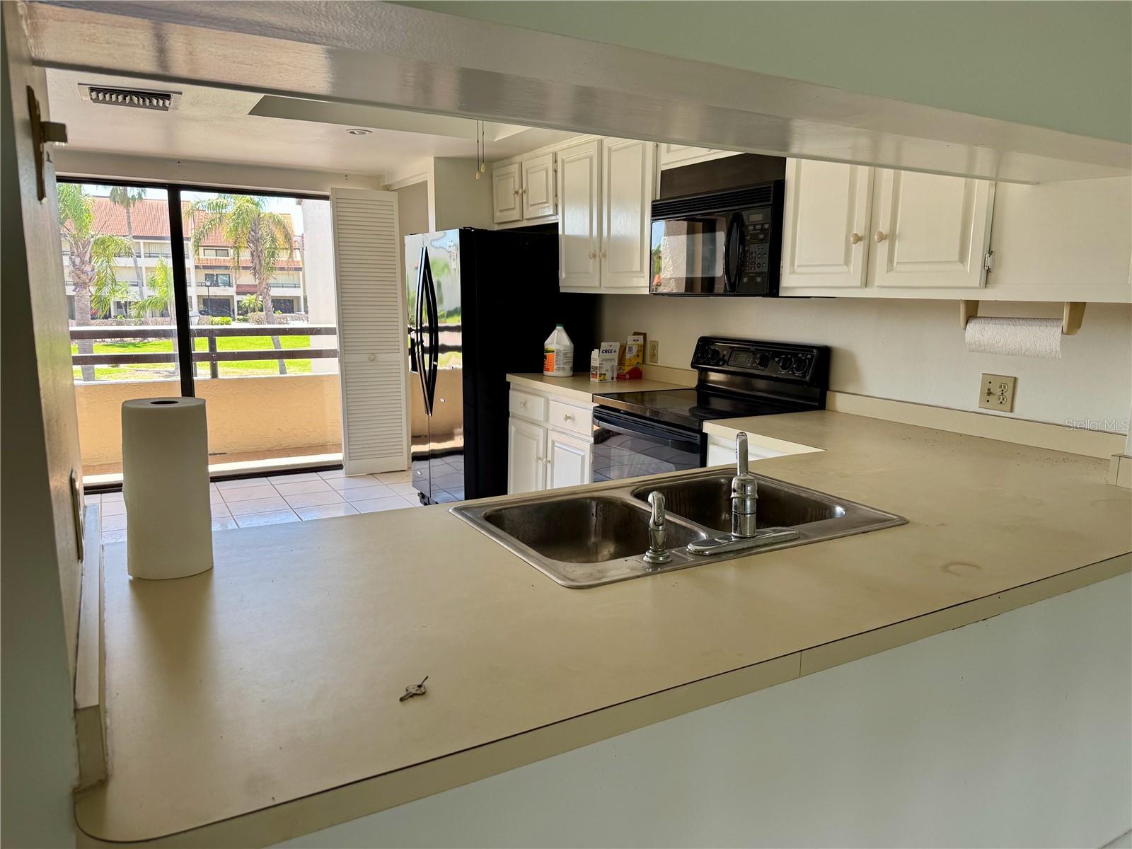 Image 12 of 31 For 115 1st Street E 103
