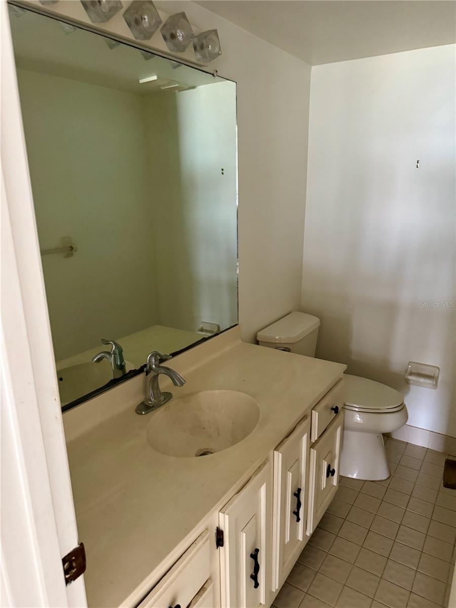 Image 16 of 31 For 115 1st Street E 103