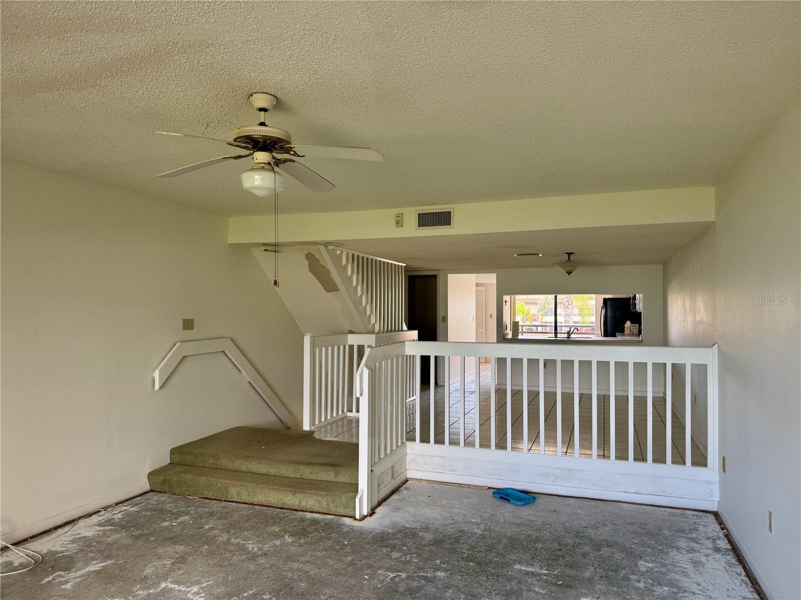 Image 21 of 31 For 115 1st Street E 103