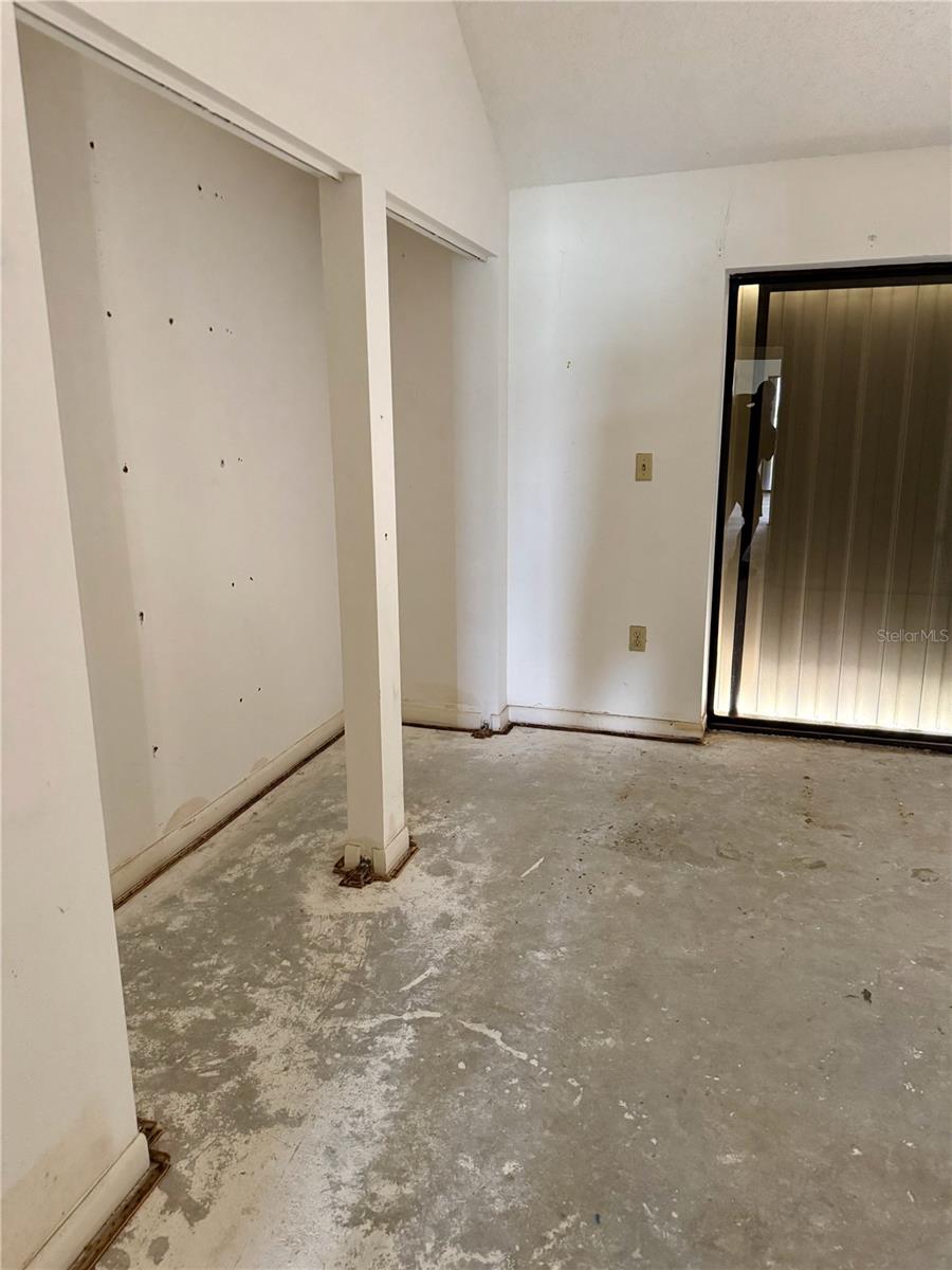 Image 29 of 31 For 115 1st Street E 103