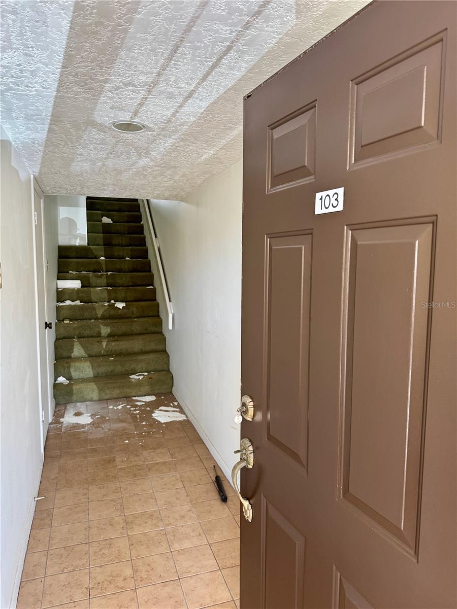 Image 3 of 31 For 115 1st Street E 103