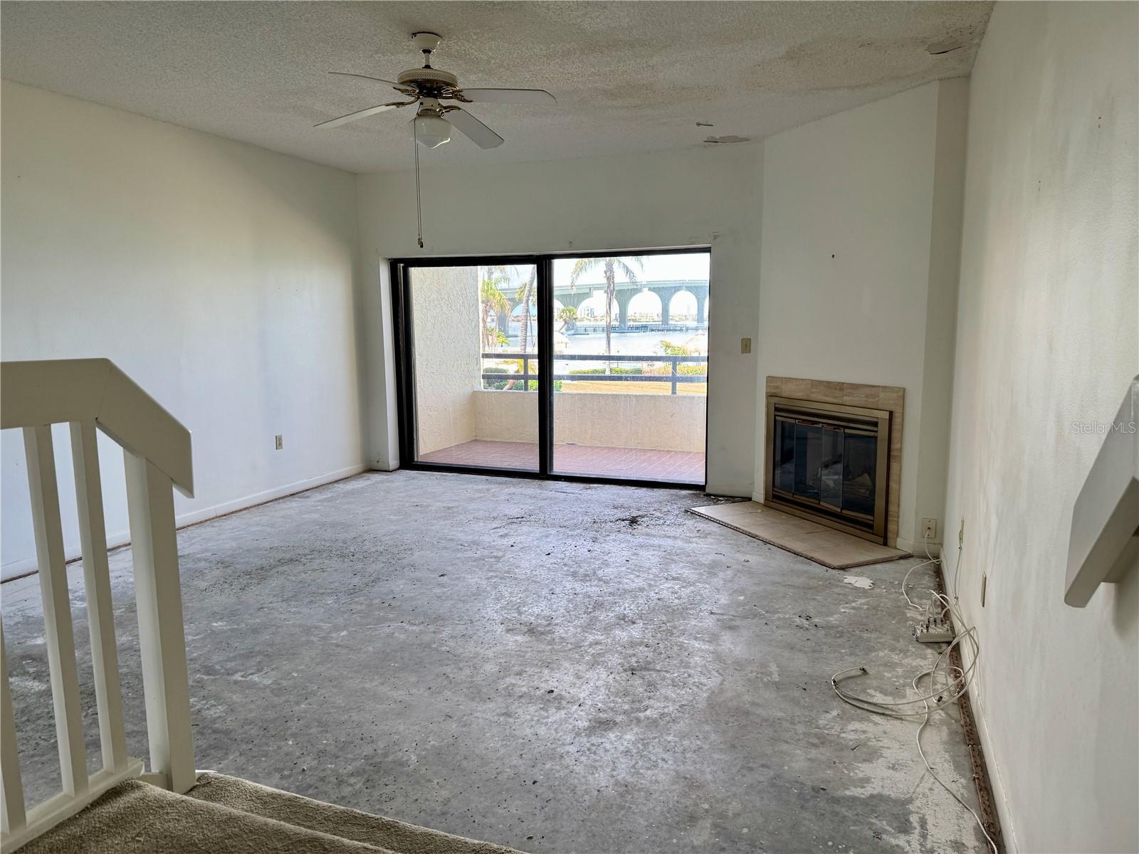Image 6 of 31 For 115 1st Street E 103