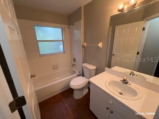 Image 7 of 10 For 6115 Sand Key Lane