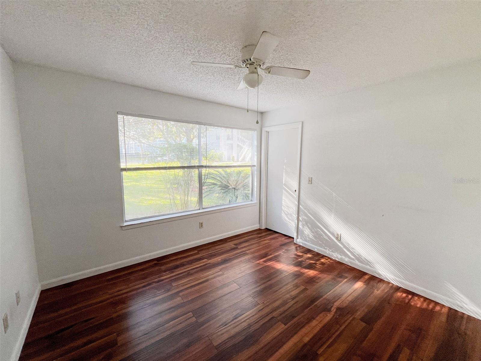 Image 6 of 10 For 2548 Grassy Point Drive 106
