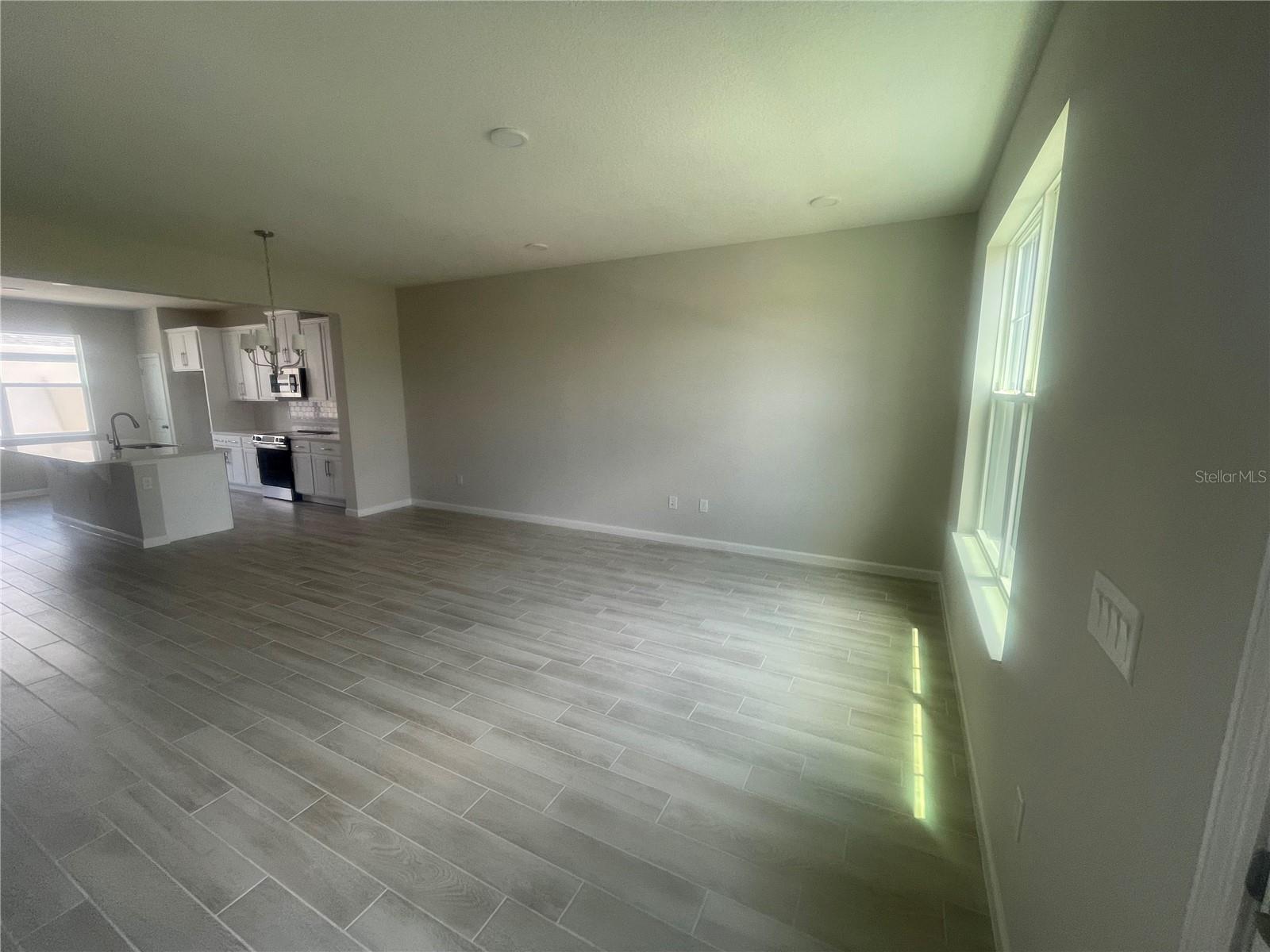 Image 12 of 32 For 1411 Mount Royal Drive