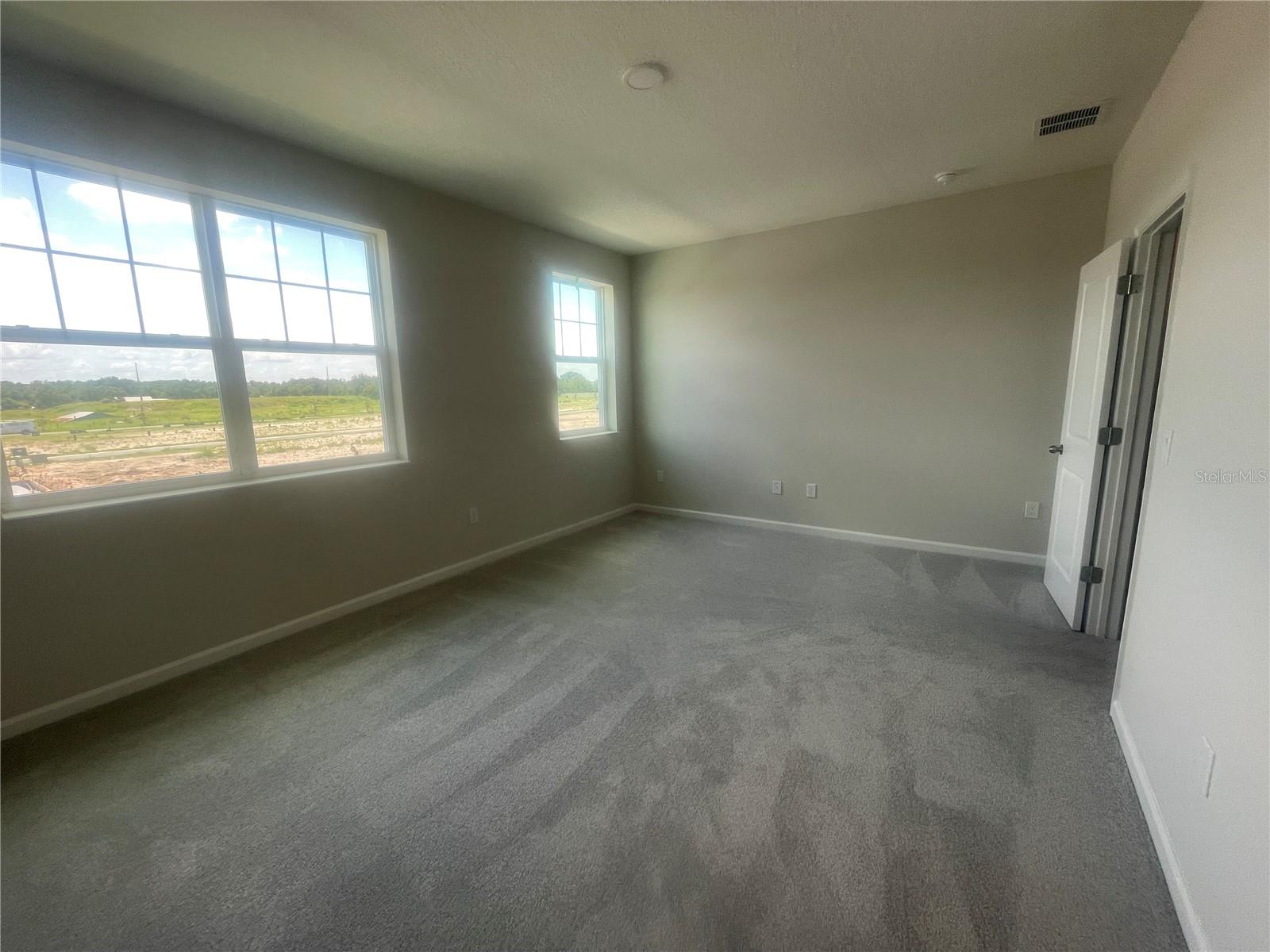 Image 13 of 32 For 1411 Mount Royal Drive