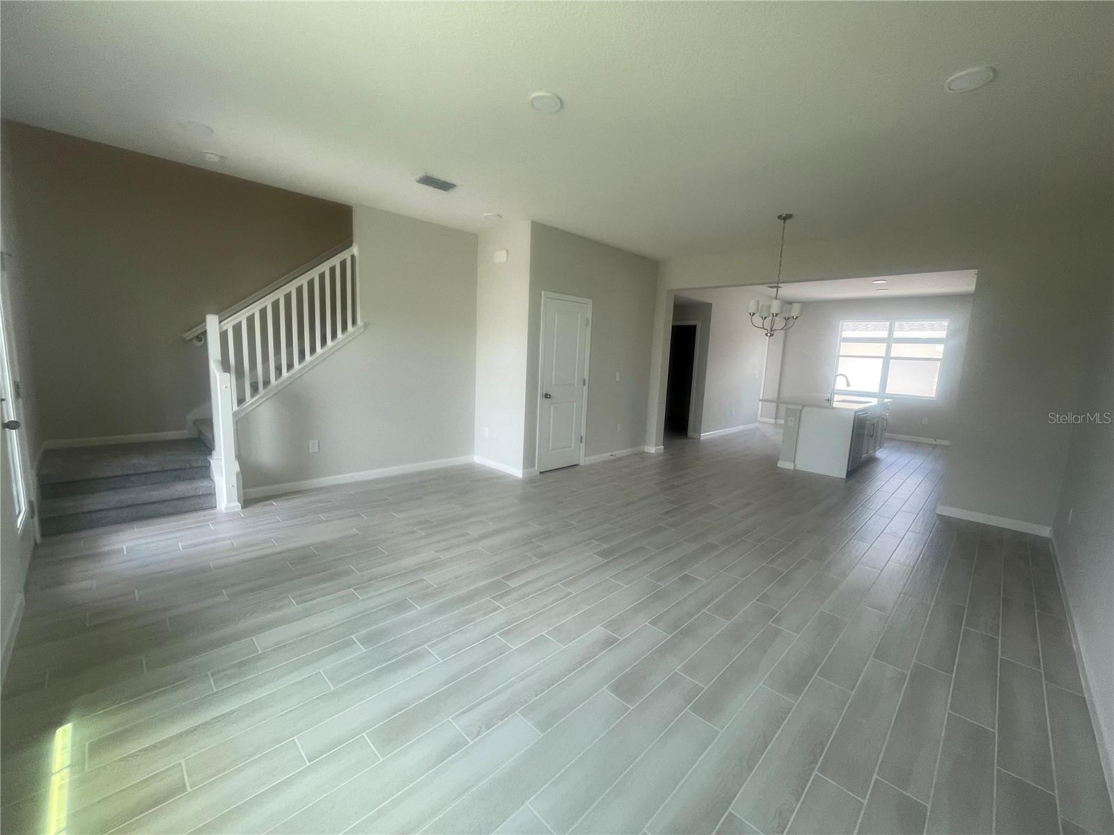 Image 9 of 32 For 1411 Mount Royal Drive
