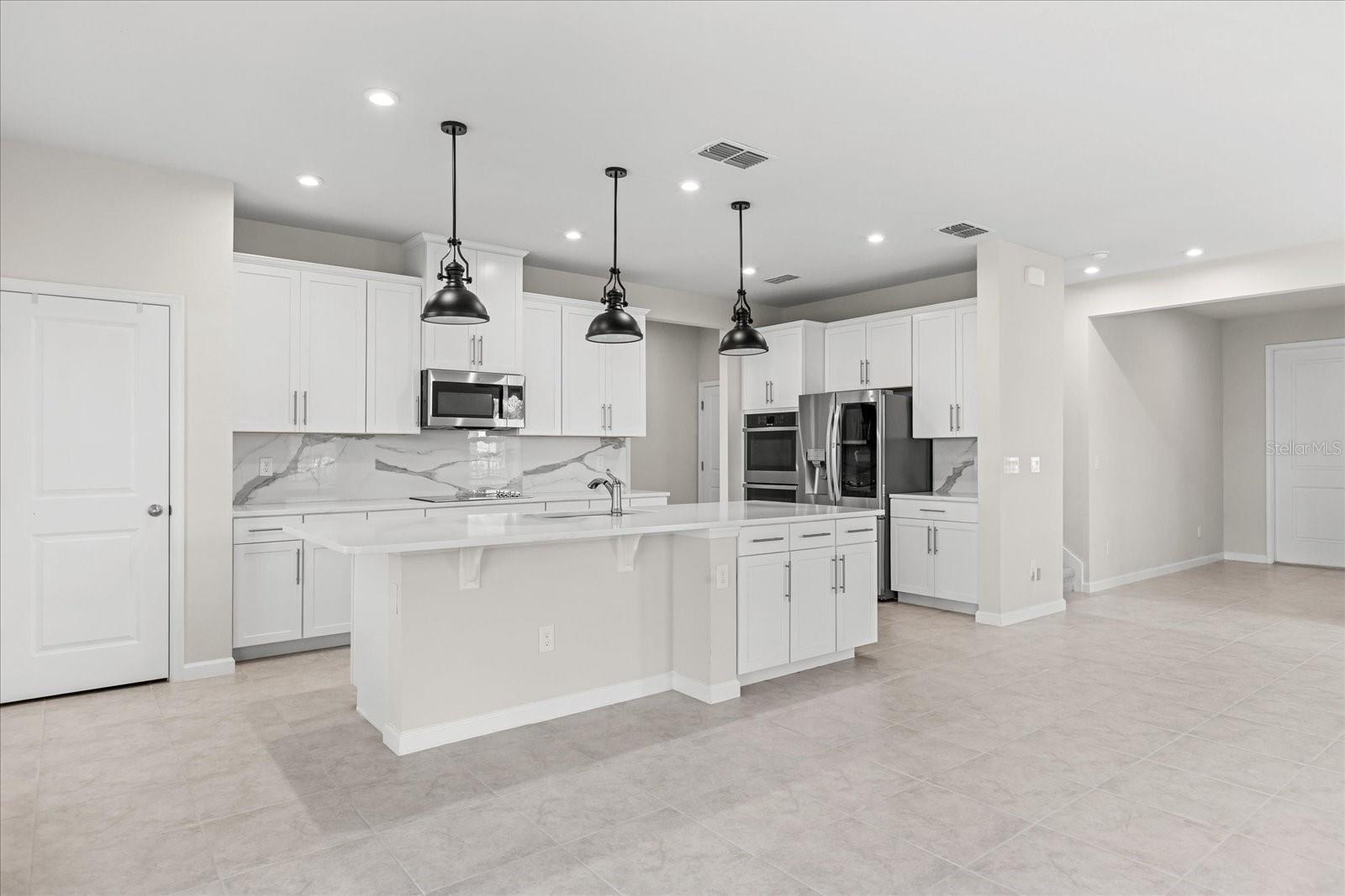 Image 17 of 51 For 2431 Tudor Rose Drive