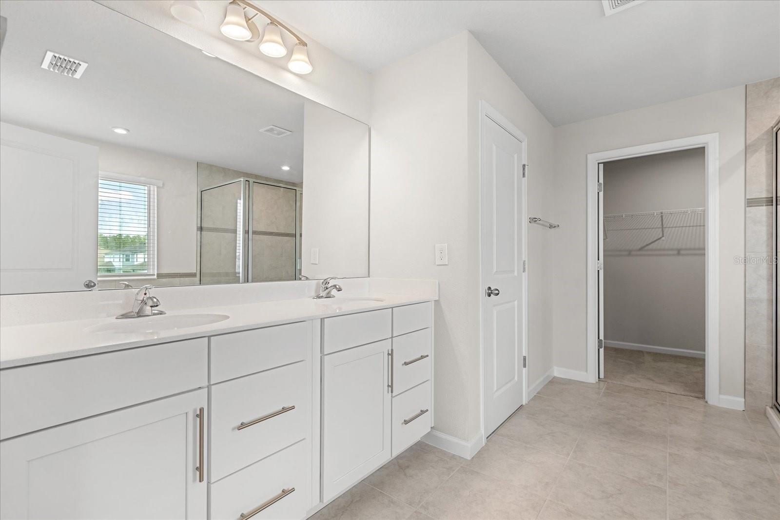 Image 39 of 51 For 2431 Tudor Rose Drive