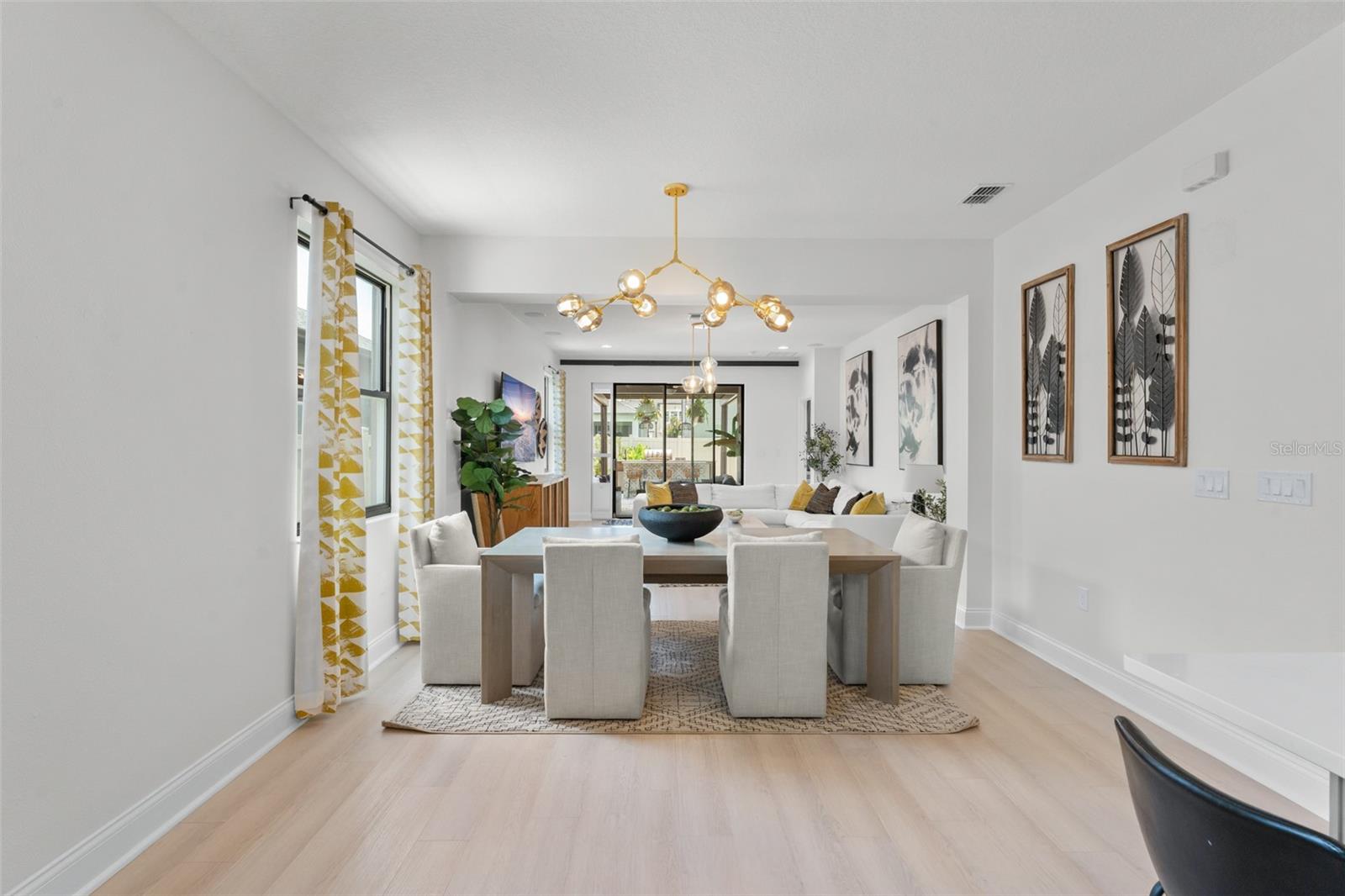 Image 17 of 61 For 13227 Spring Grove Way