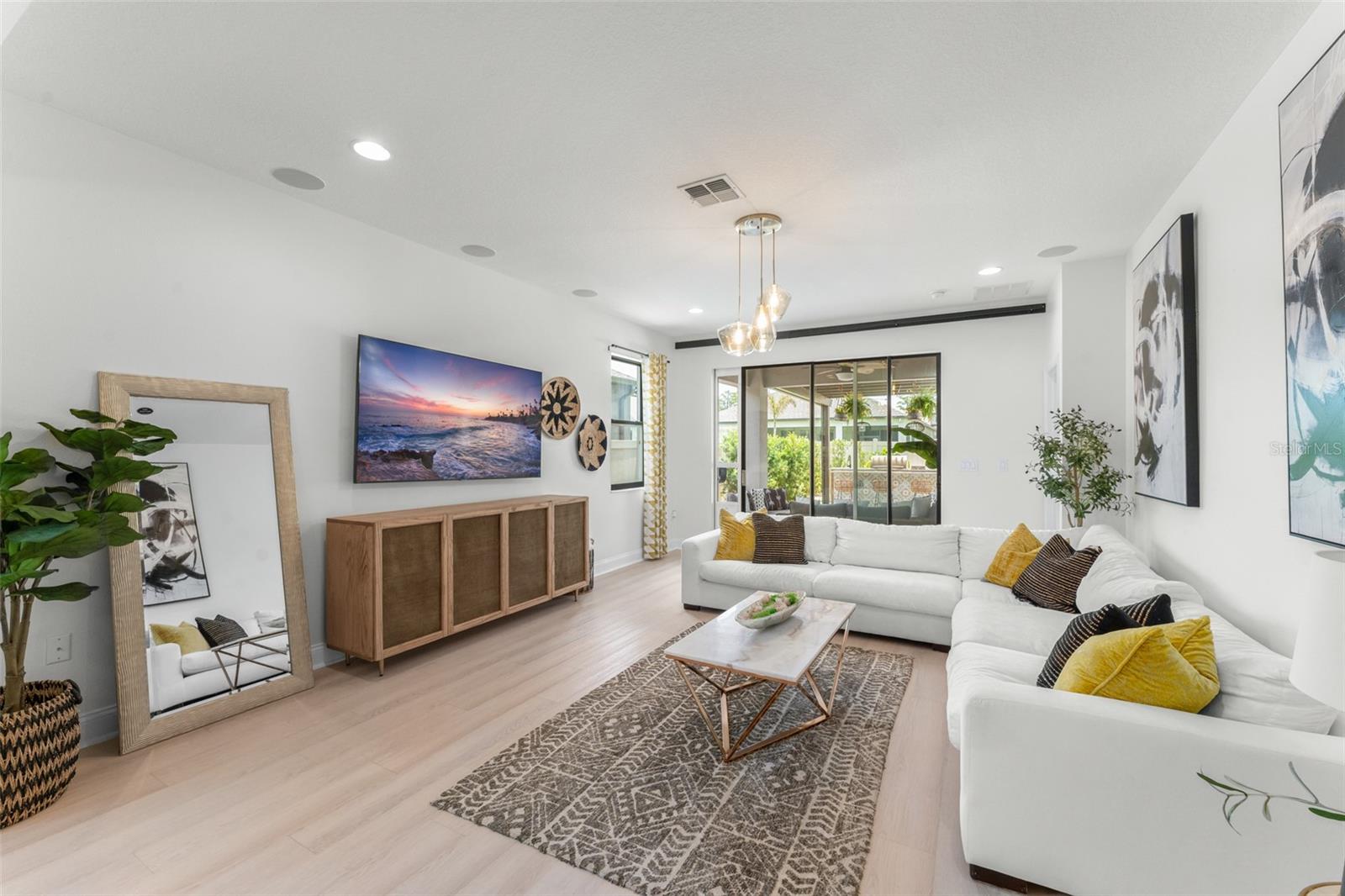 Image 19 of 61 For 13227 Spring Grove Way