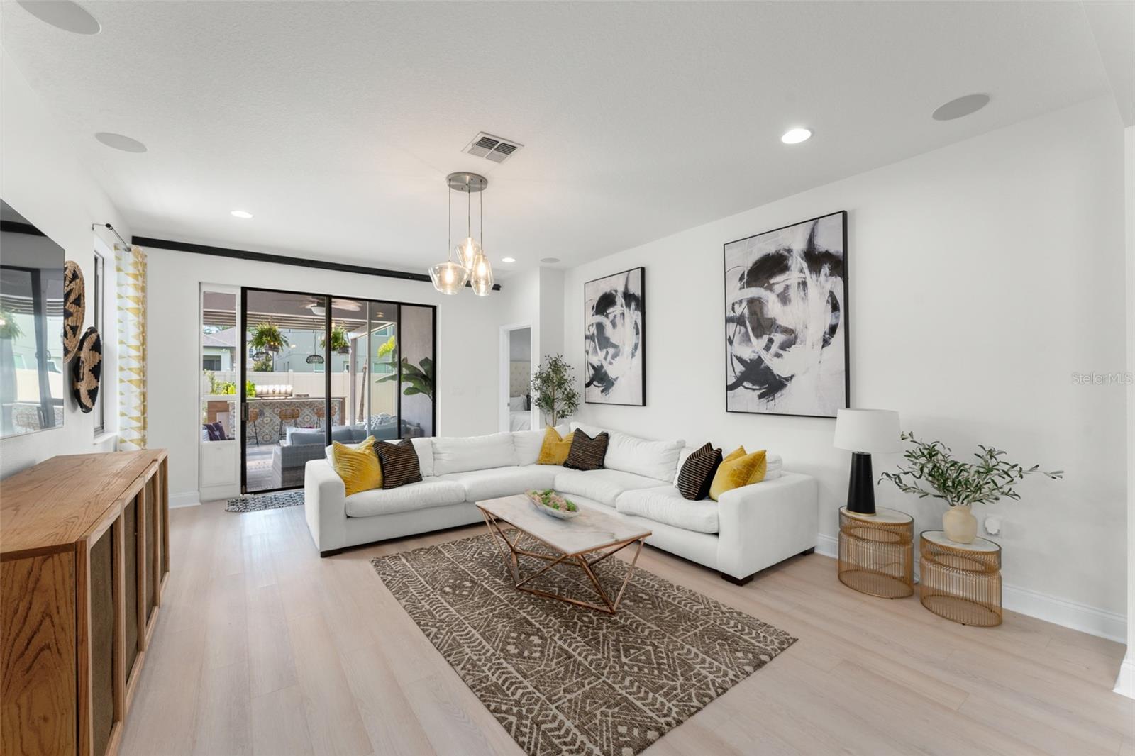 Image 20 of 61 For 13227 Spring Grove Way