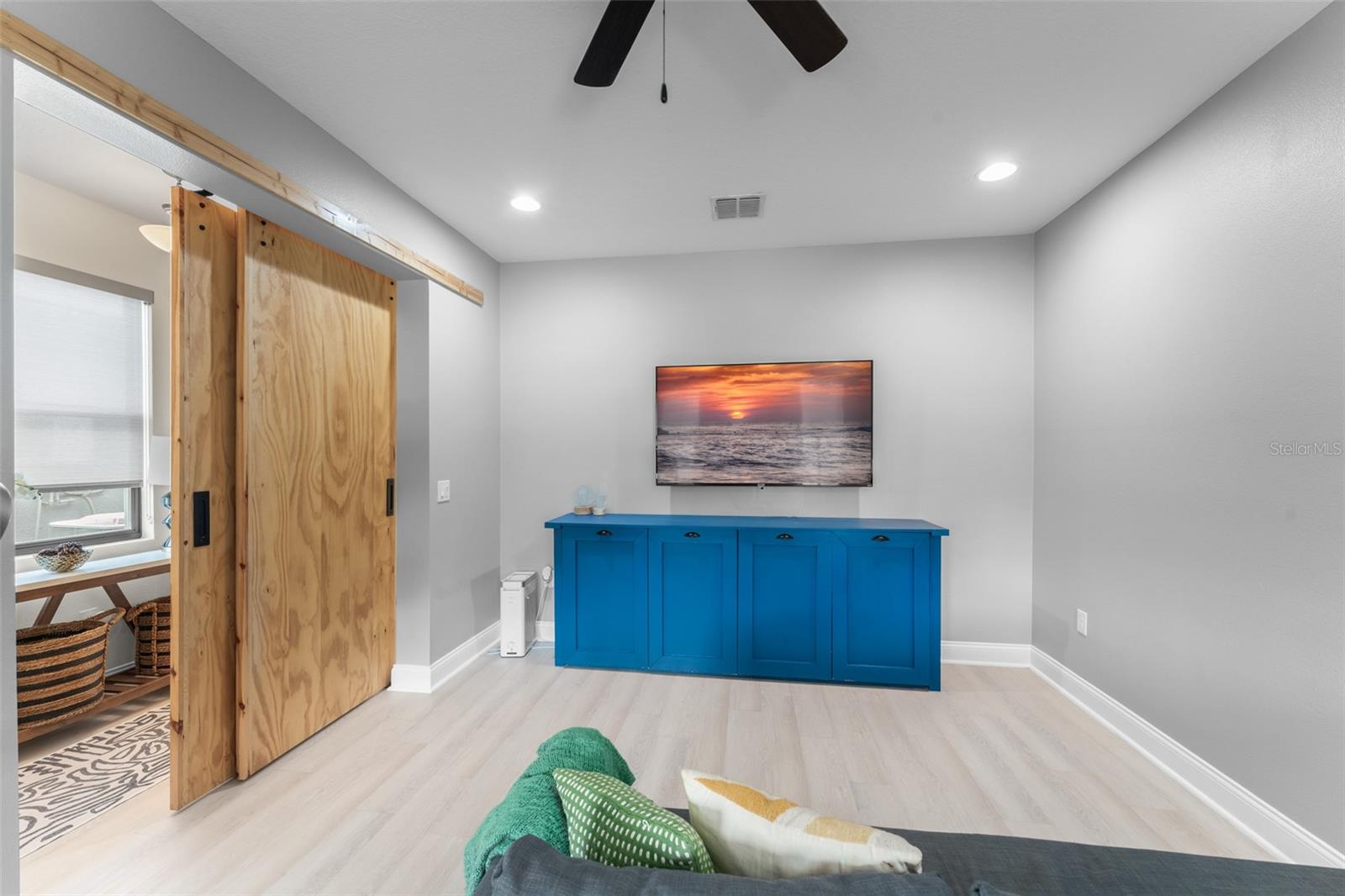 Image 5 of 61 For 13227 Spring Grove Way