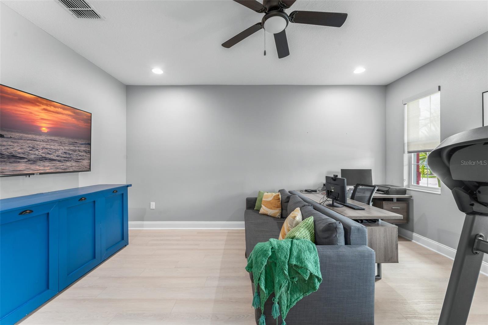 Image 6 of 61 For 13227 Spring Grove Way