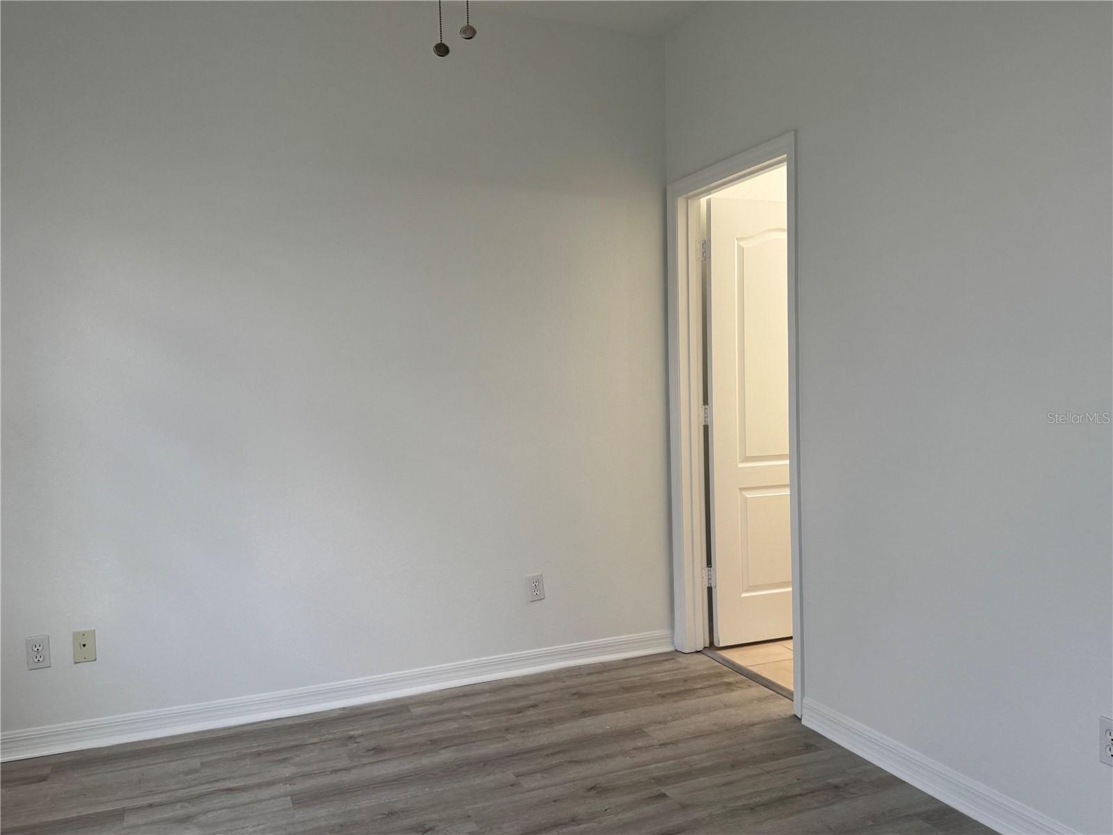 Image 4 of 14 For 9362 Flowering Cottonwood Road 16