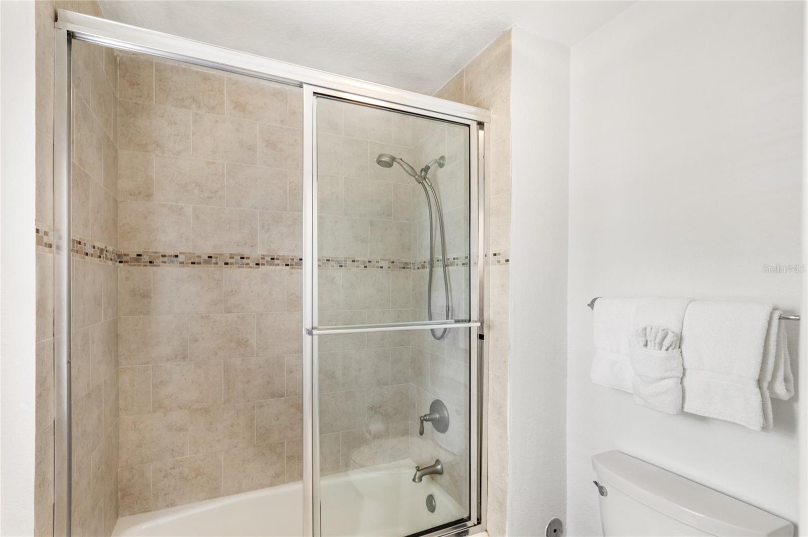 Image 22 of 36 For 7650 Whisper Way 104