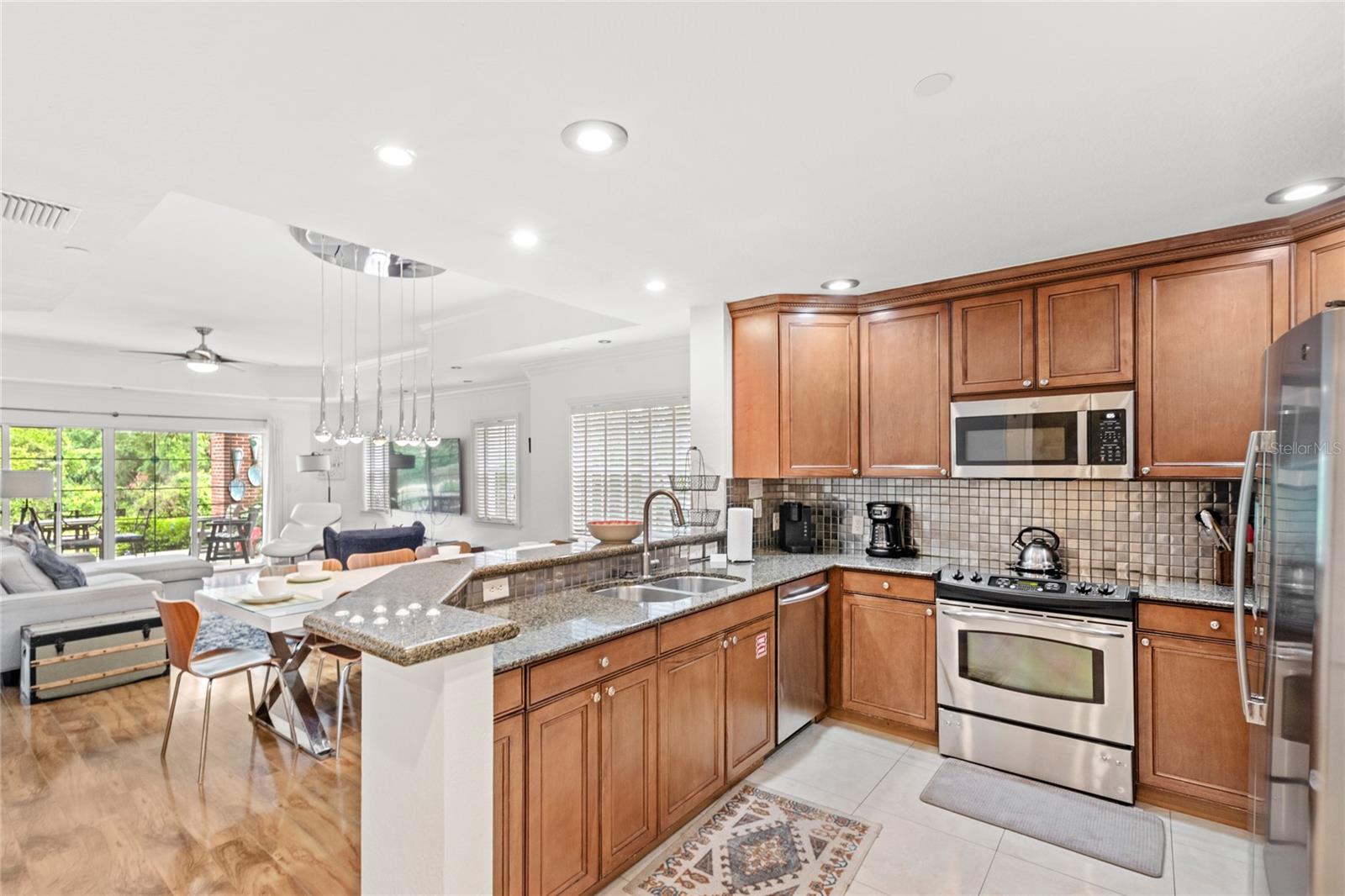 Image 5 of 36 For 7650 Whisper Way 104