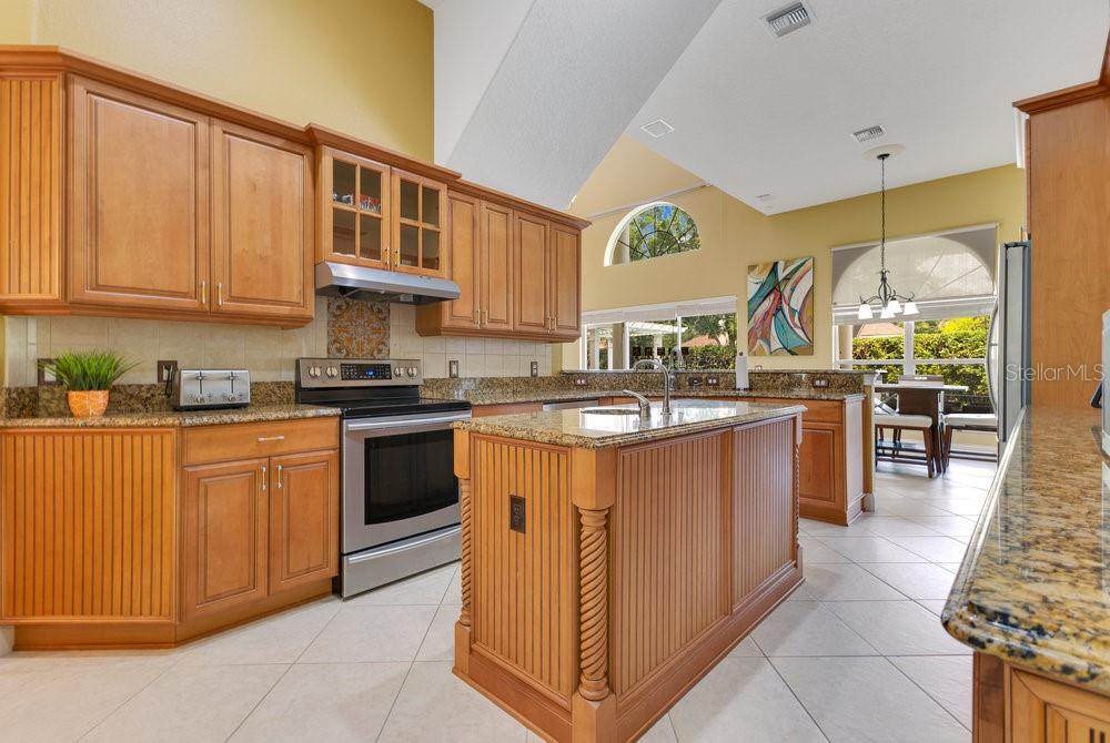 Image 10 of 62 For 283 Lakay Place