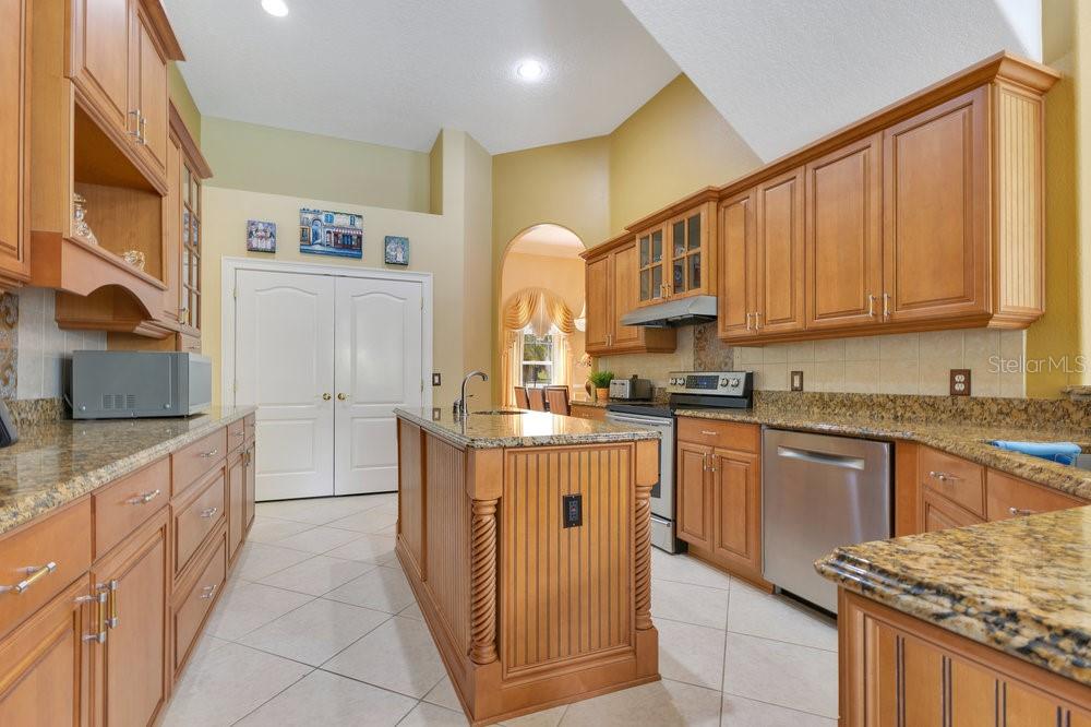 Image 11 of 62 For 283 Lakay Place