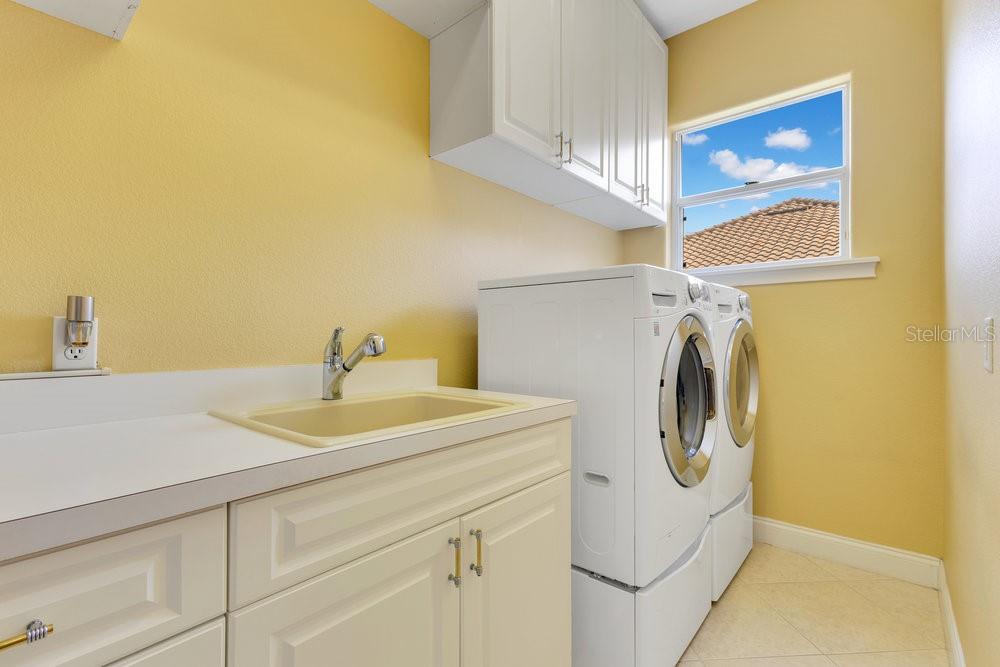Image 40 of 62 For 283 Lakay Place
