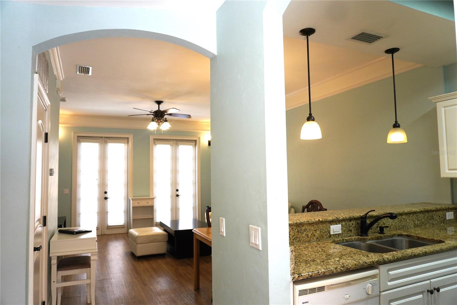 Image 3 of 45 For 1320 3rd Avenue 238