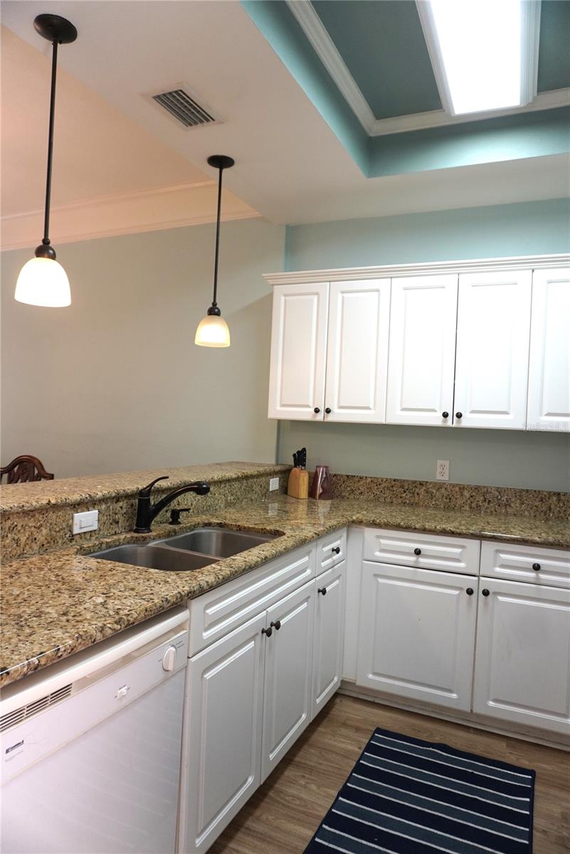 Image 6 of 45 For 1320 3rd Avenue 238