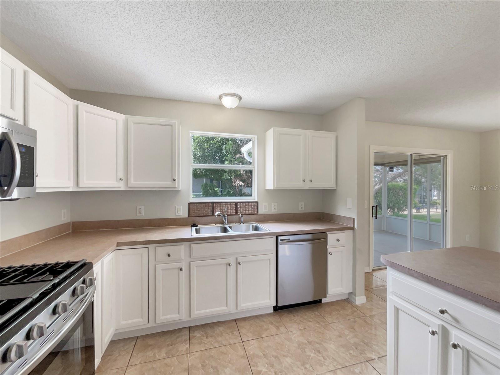 Image 8 of 24 For 9514 168th Maplesong Lane