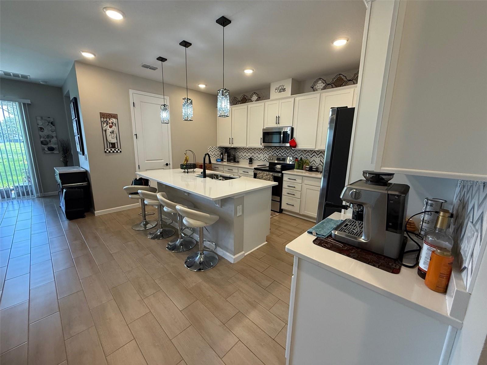 Image 4 of 21 For 10073 Spring Lake Drive