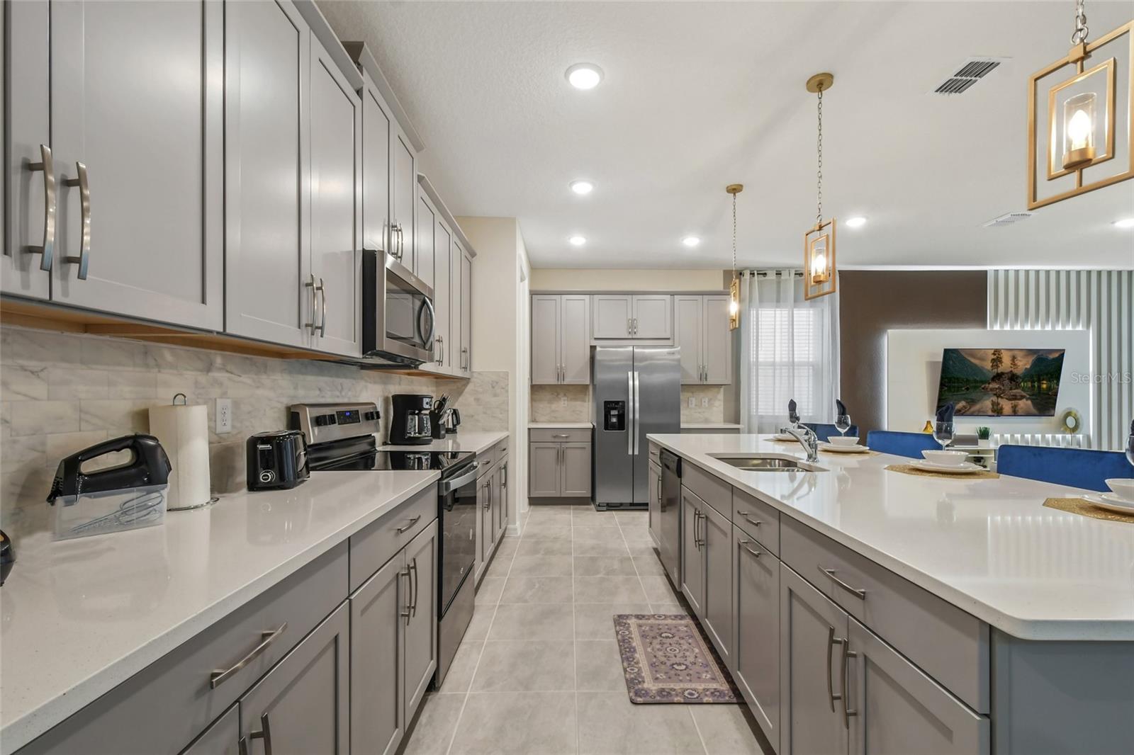 Image 14 of 66 For 8928 Coconut Breeze Drive