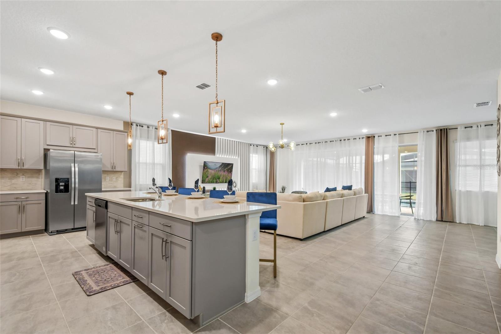 Image 15 of 66 For 8928 Coconut Breeze Drive