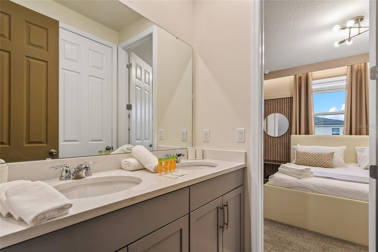Image 34 of 66 For 8928 Coconut Breeze Drive