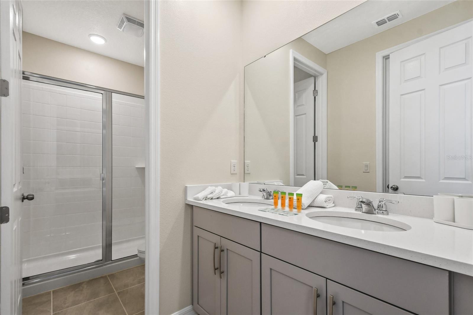 Image 49 of 66 For 8928 Coconut Breeze Drive