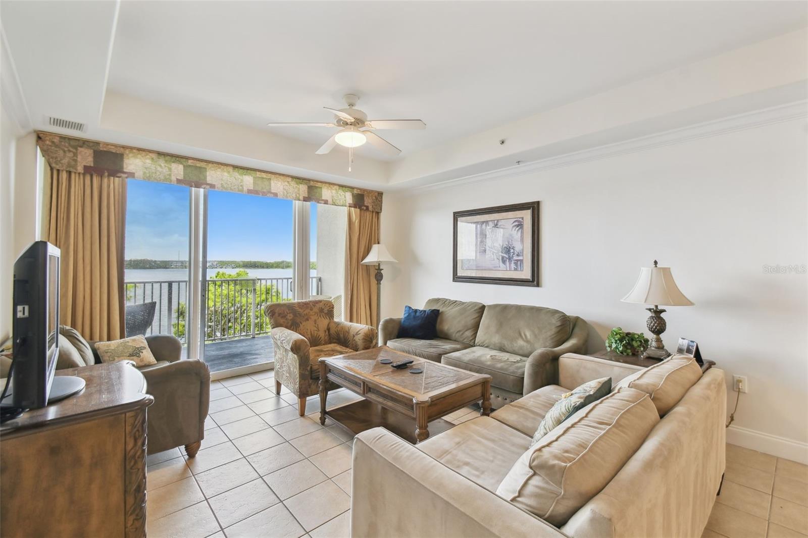 Image 31 of 57 For 13427 Blue Heron Beach Dr  404