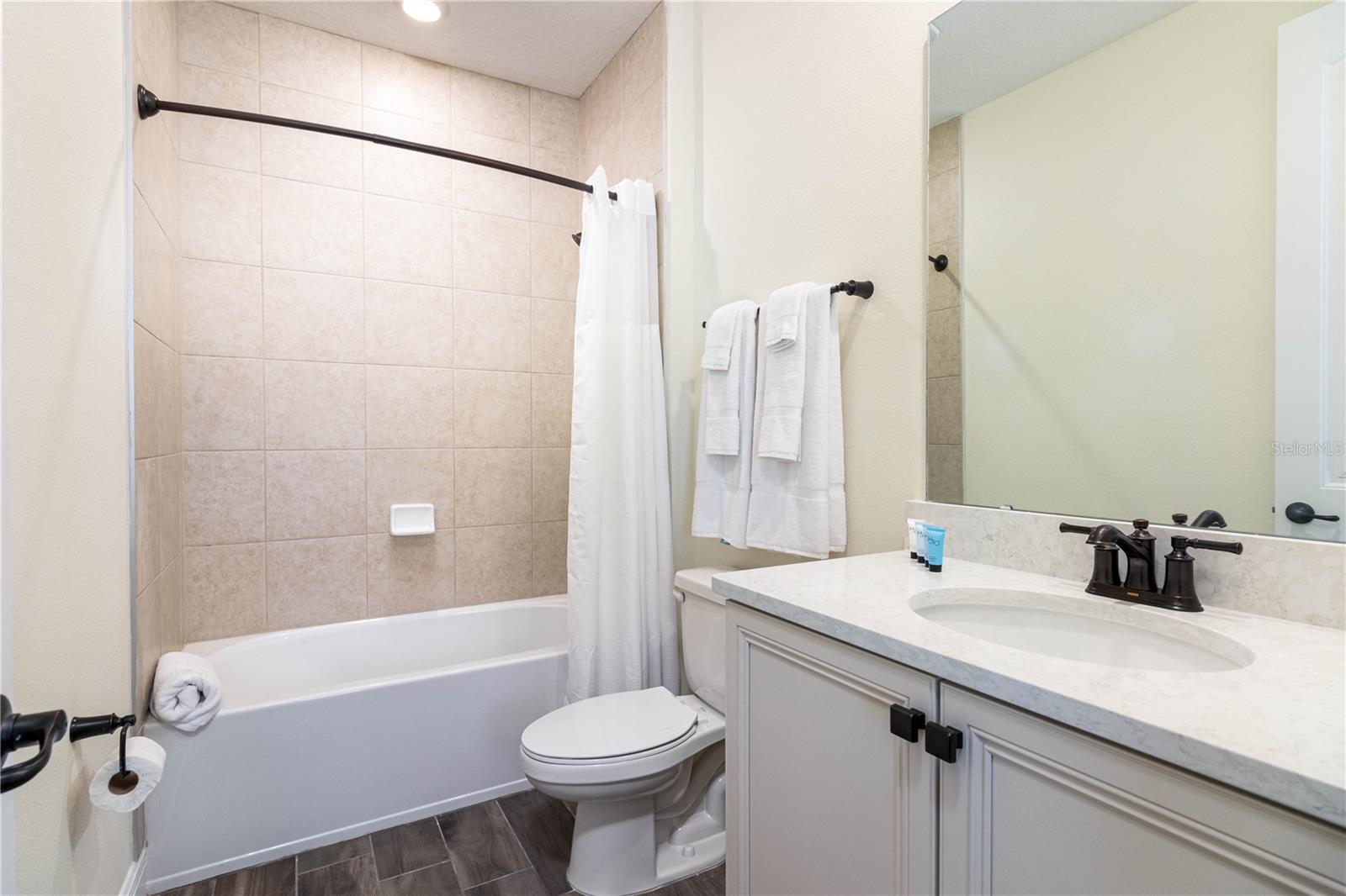 Image 14 of 36 For 2923 Castaway Lane