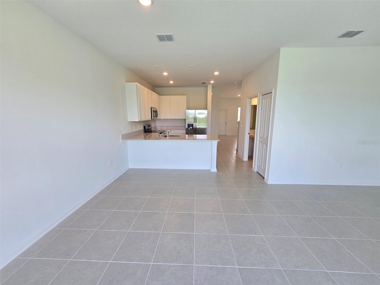 Image 5 of 25 For 3070 Chantilly Drive