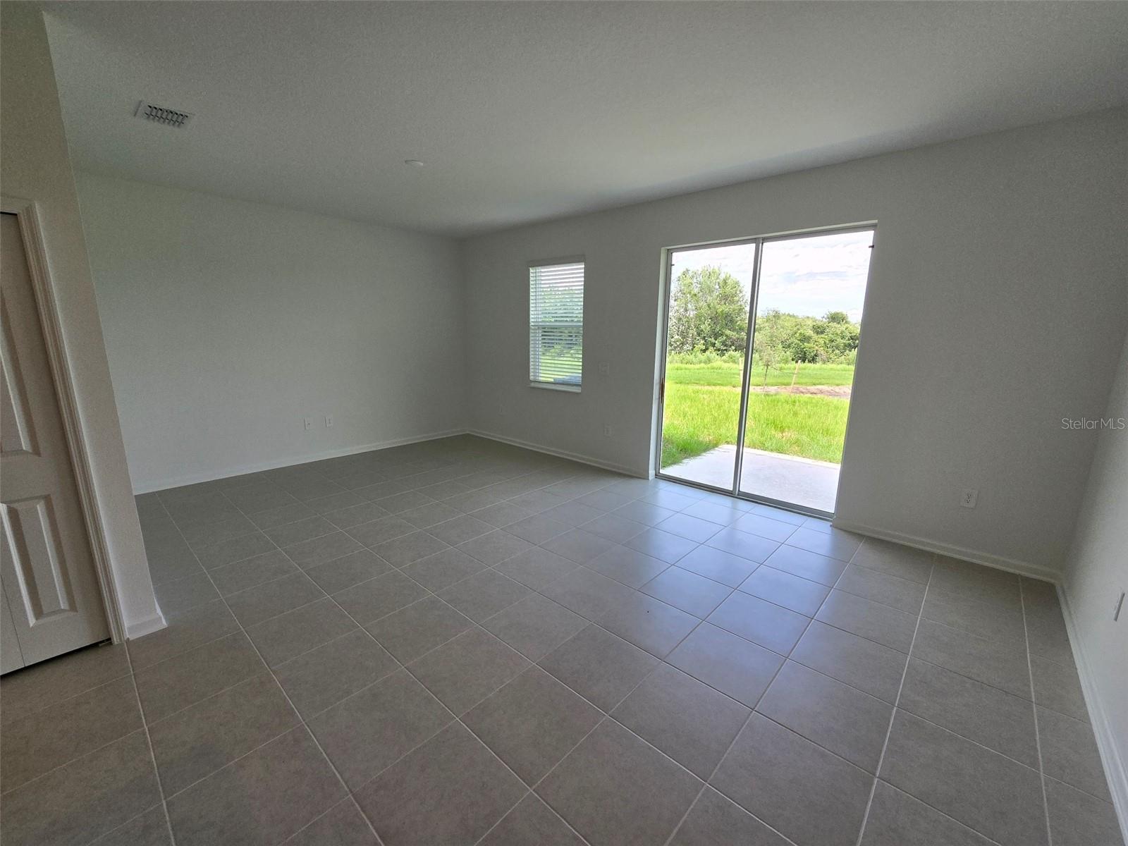 Image 6 of 25 For 3070 Chantilly Drive