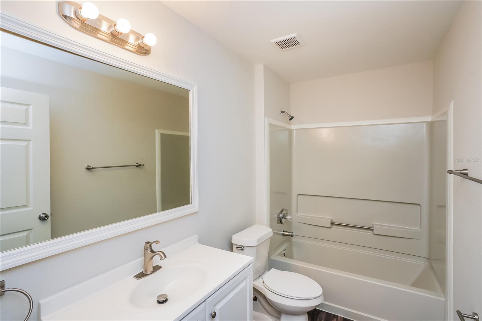 Image 14 of 26 For 11212 3rd Avenue E