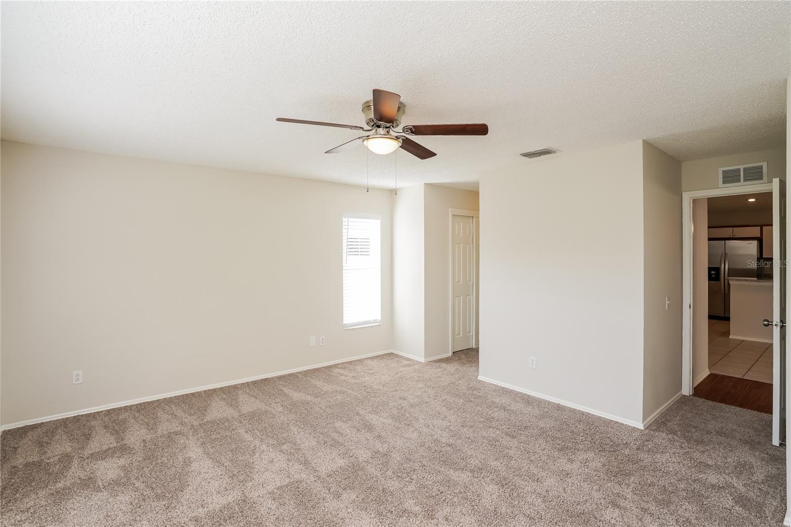 Image 8 of 26 For 11212 3rd Avenue E