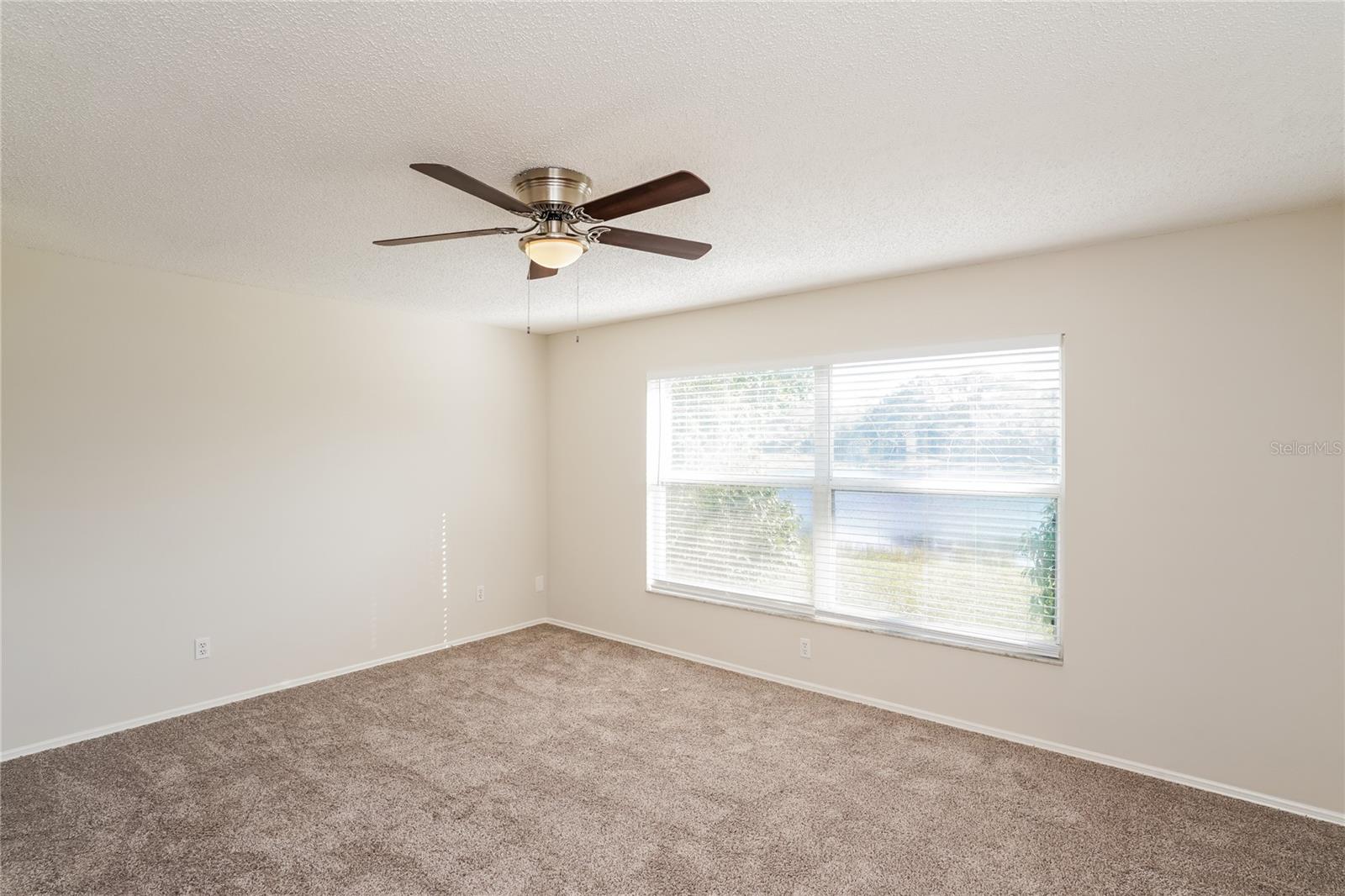 Image 9 of 26 For 11212 3rd Avenue E
