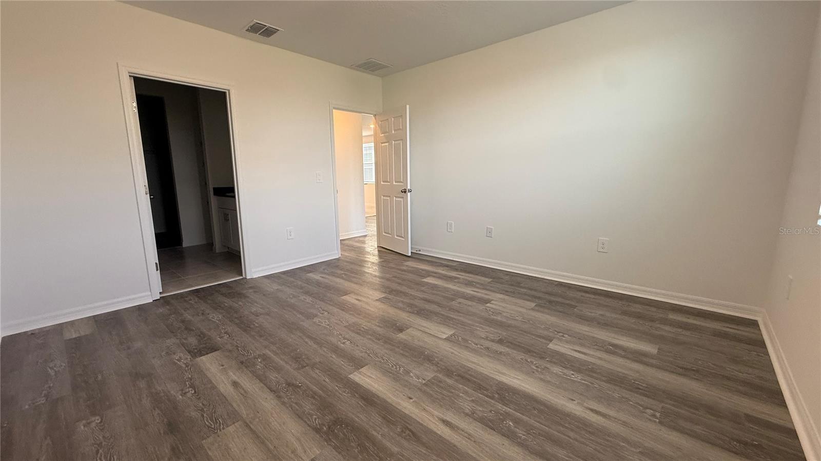 Image 30 of 36 For 1373 Current Place