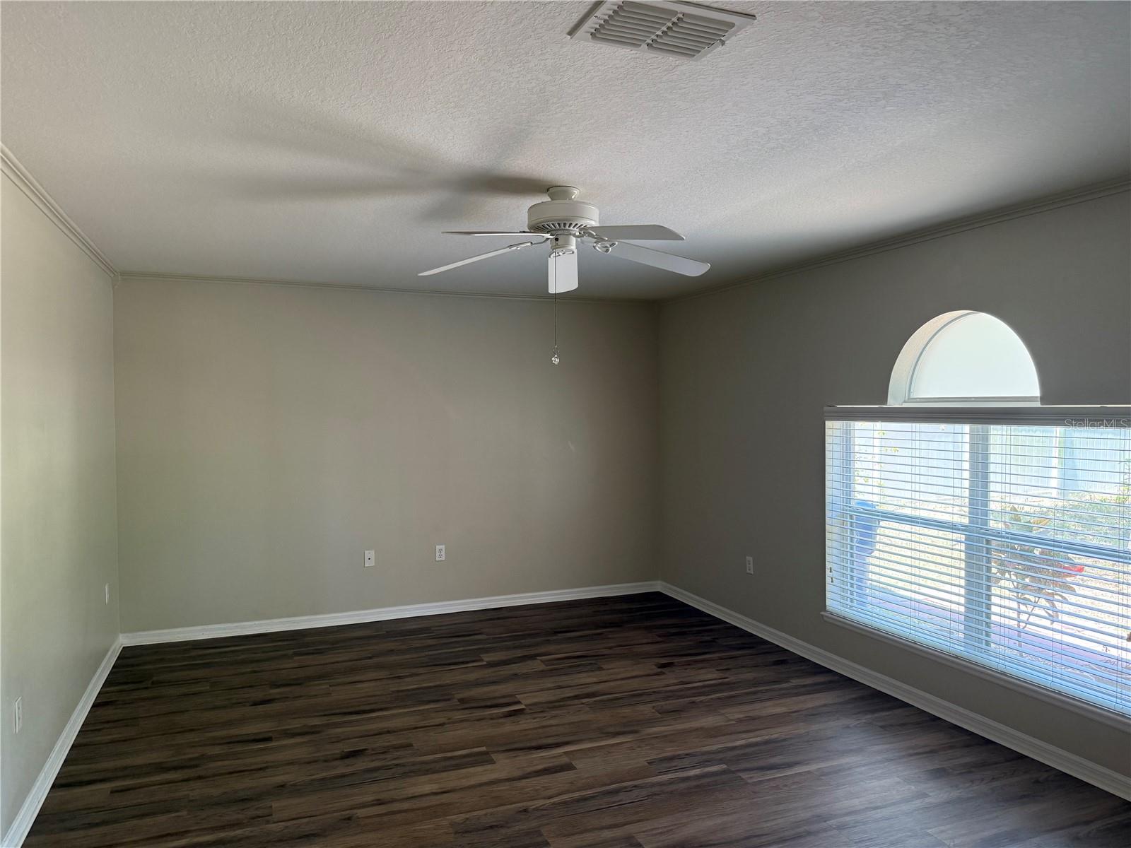 Image 17 of 43 For 436 Hammerstone Avenue