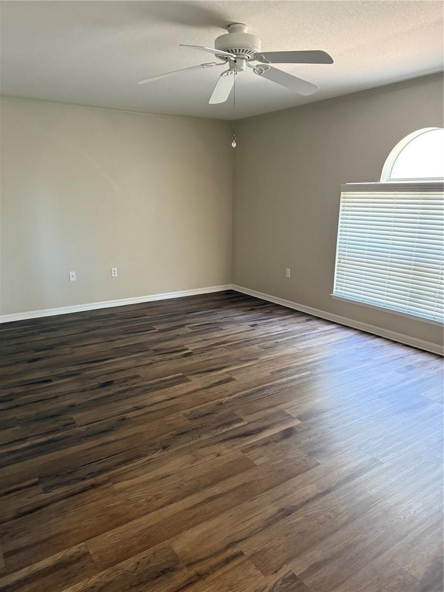 Image 18 of 43 For 436 Hammerstone Avenue