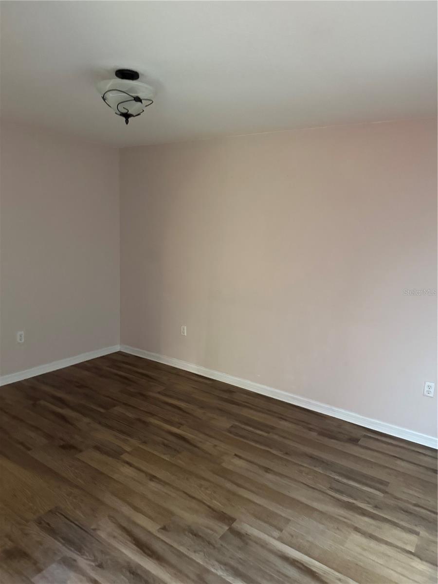 Image 20 of 43 For 436 Hammerstone Avenue