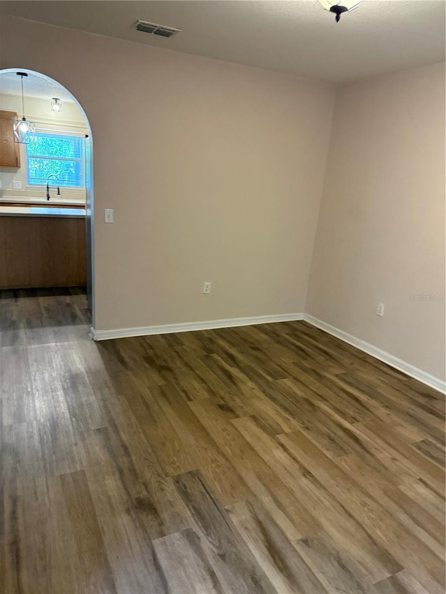 Image 24 of 43 For 436 Hammerstone Avenue