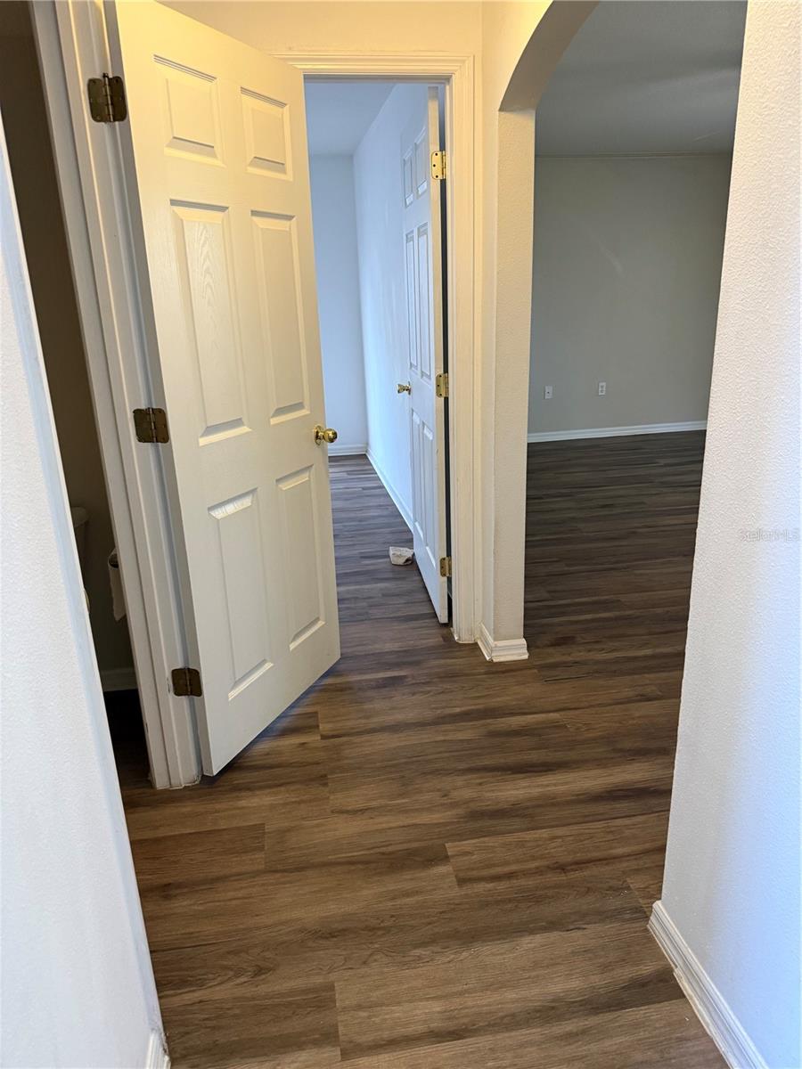 Image 25 of 43 For 436 Hammerstone Avenue